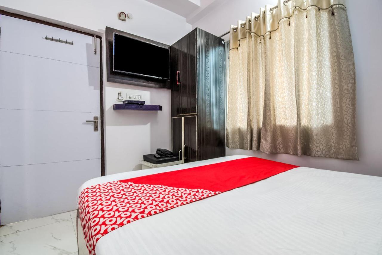 Oyo 14993 Rp Palace Danapur Exterior photo